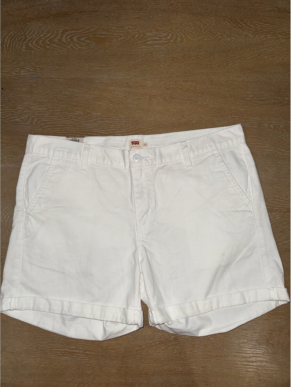 Levis Classic Chino Shorts 5" Womens 16 / 33 White NWT 98% Cotton 2% Elastane